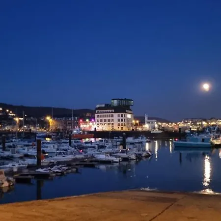 Port De شقة *