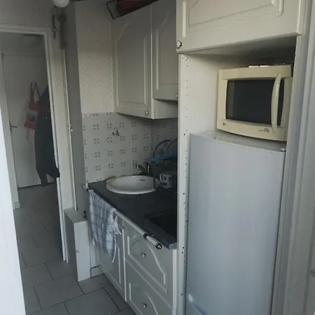 Port De * フェカン